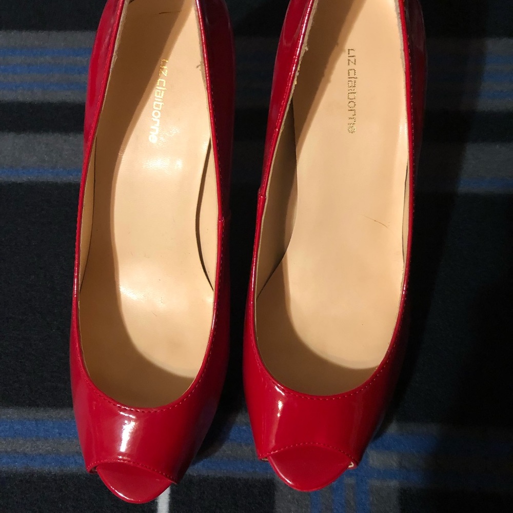 Liz Claiborne Romana 3 1/2 in heels.